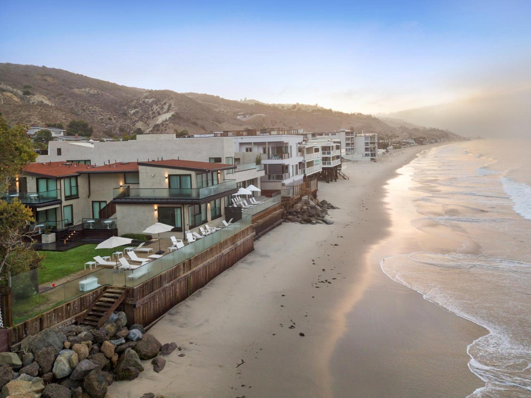 Malibu Sand Carbon Beach Suites Εξωτερικό φωτογραφία