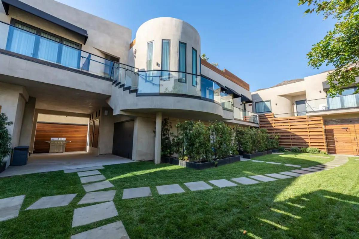 Malibu Sand Carbon Beach Suites Εξωτερικό φωτογραφία