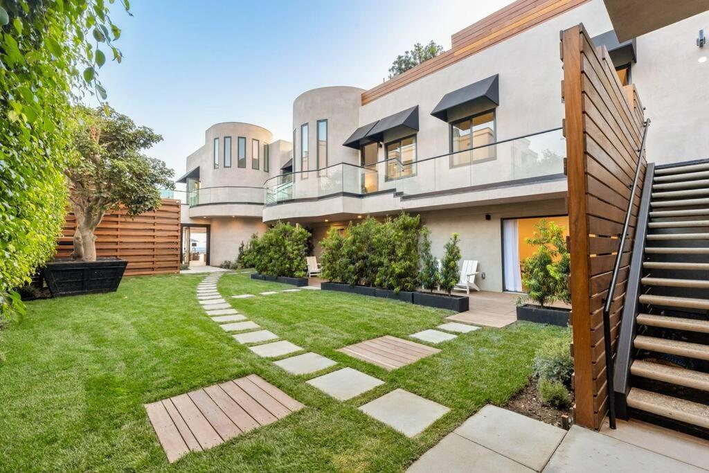 Malibu Sand Carbon Beach Suites Εξωτερικό φωτογραφία