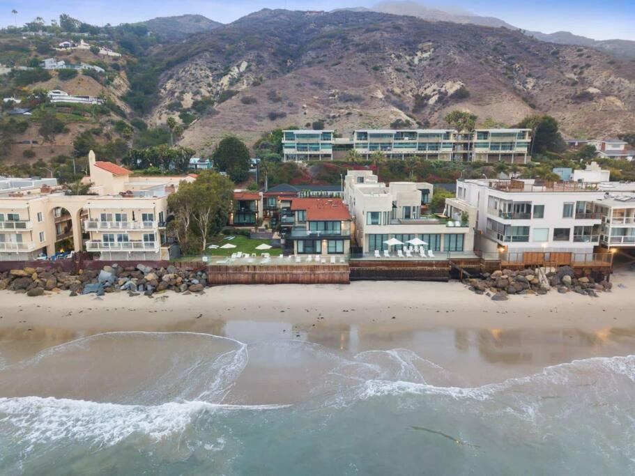 Malibu Sand Carbon Beach Suites Εξωτερικό φωτογραφία