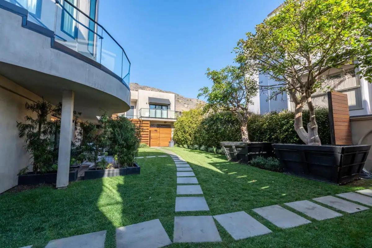 Malibu Sand Carbon Beach Suites Εξωτερικό φωτογραφία