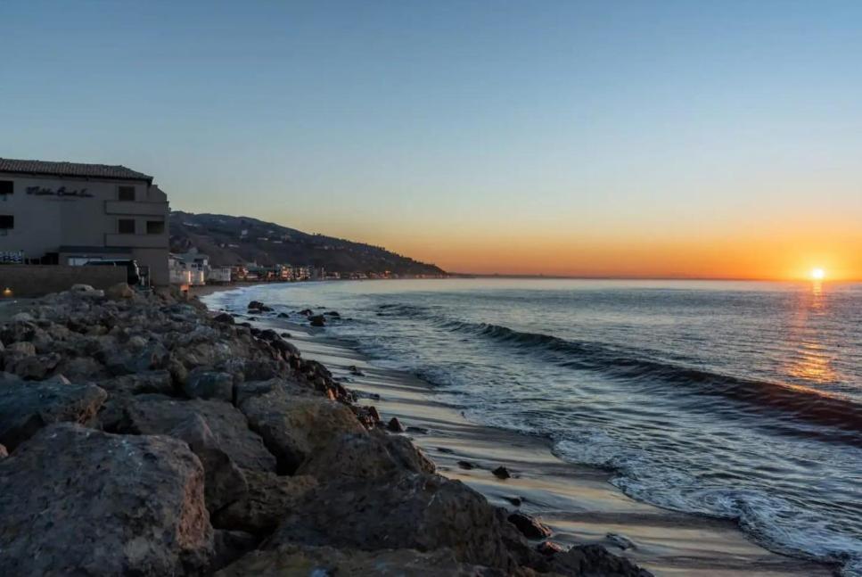 Malibu Sand Carbon Beach Suites Εξωτερικό φωτογραφία