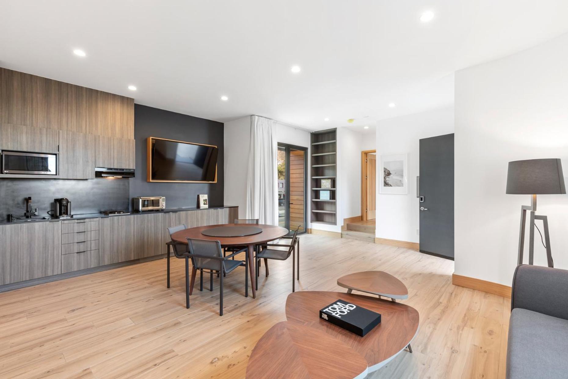 Malibu Sand Carbon Beach Suites Εξωτερικό φωτογραφία