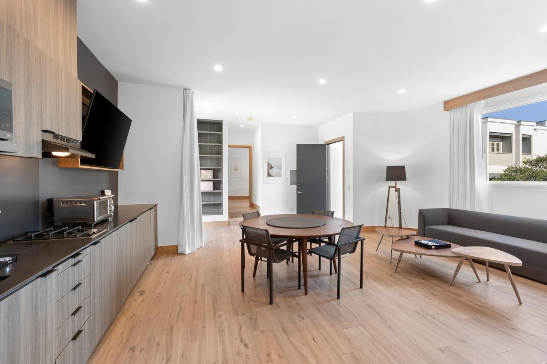 Malibu Sand Carbon Beach Suites Εξωτερικό φωτογραφία