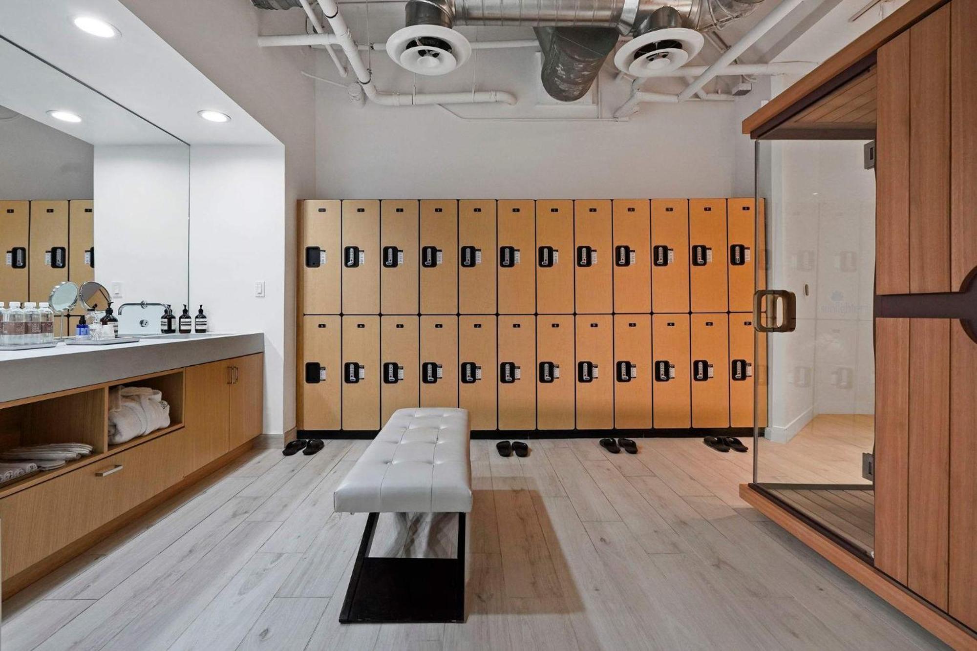 Malibu Sand Carbon Beach Suites Εξωτερικό φωτογραφία